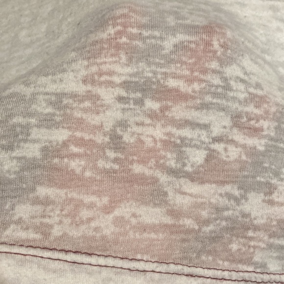 Medium Aggie V-Neck Lightweight Top - Picture 5 of 11